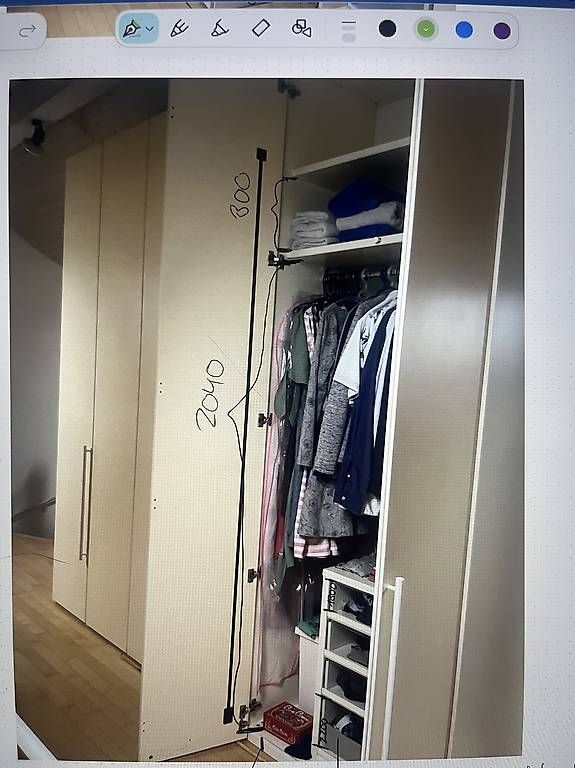 Armadi: Grosser Kleiderschrank – Usato da Embrach venduto da Camponovos 1