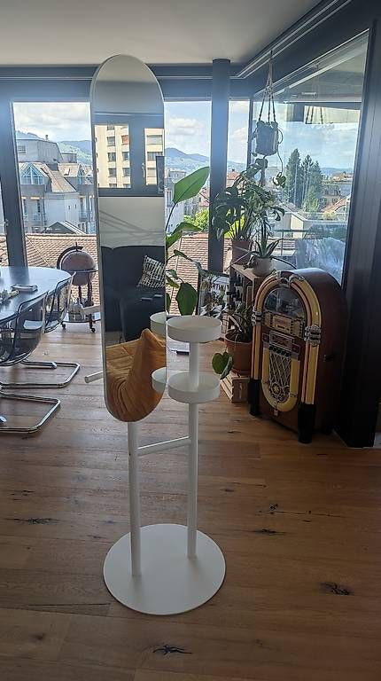 Guardaroba: Kleiderständer / Garderobe mit Schmuckablage (Ikea) – Usato da Rapperswil SG venduto da Kablambi 1