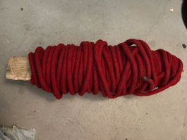 Sehr rubuster und hochwertiger Seil (38 meter, 35 cm)