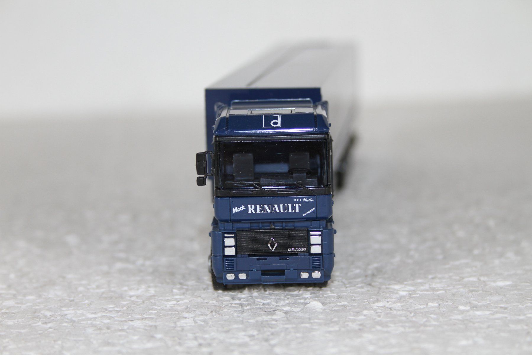 AWM Modellini d'auto: AWM Renault Delacher Sattelzug – Usato da Triesen venduto da cor_62ts 3