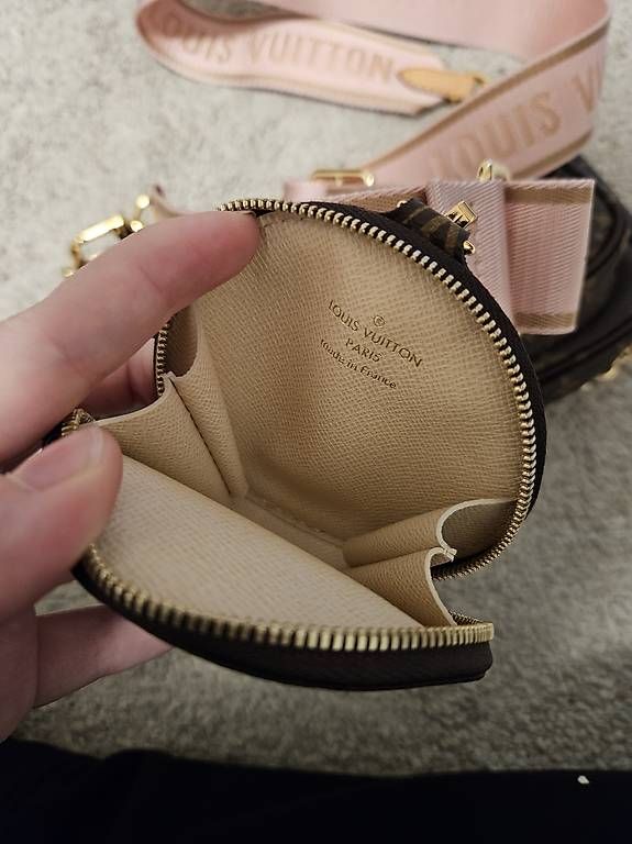 Louis Vuitton Borse da donna: Louis Vuitton Multi Pochette – Usato da Ottenbach venduto da RaRo 3