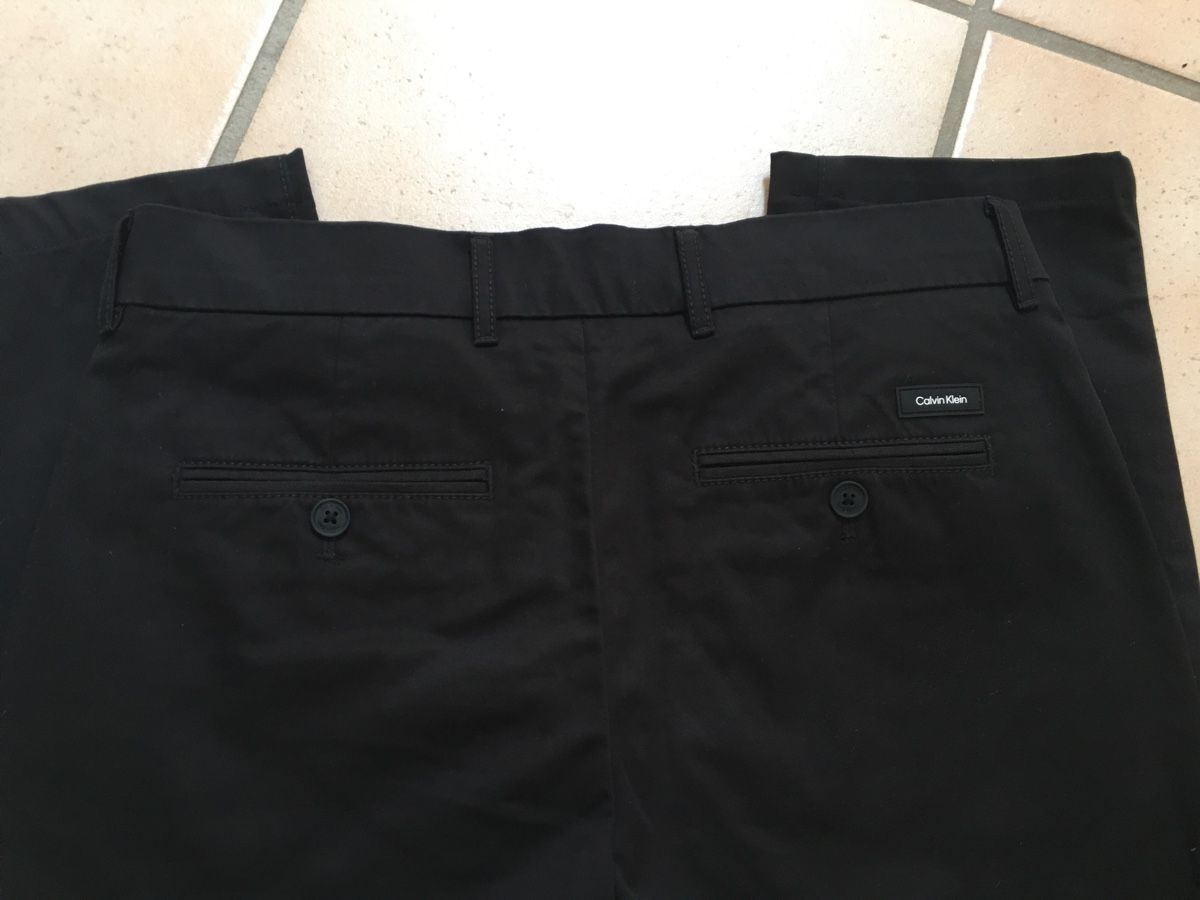 Calvin Klein Hosen: Pantalon noir Calvin Klein, Taille 30/32 – Gebraucht aus Promasens von a2009 3