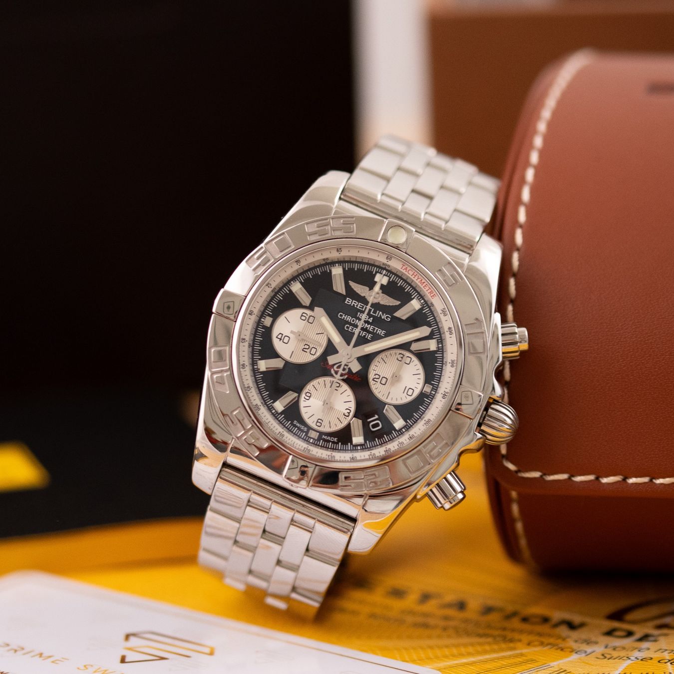 Breitling Orologi: Breitling Chronomat Black Dial/ AB0110/ 2018 / Full Set – Usato da Luzern venduto da PrimeSwissTime 1