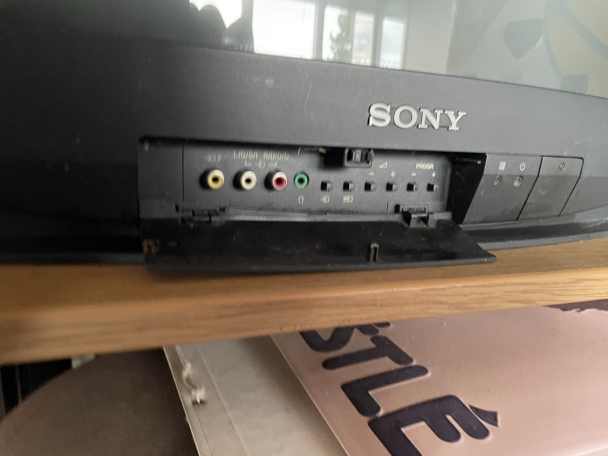 Sony Appareils TV: Ancien Téléviseur Sony Trinitron KV-21X5D  – D'occasion à Vallamand par Bricbracbroc82 7