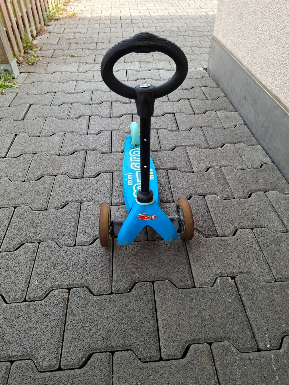 Micro Kickboard: Kinderroller Micro Mini blau drei Räder gebraucht – Gebraucht aus Waltenschwil von BJBari 3