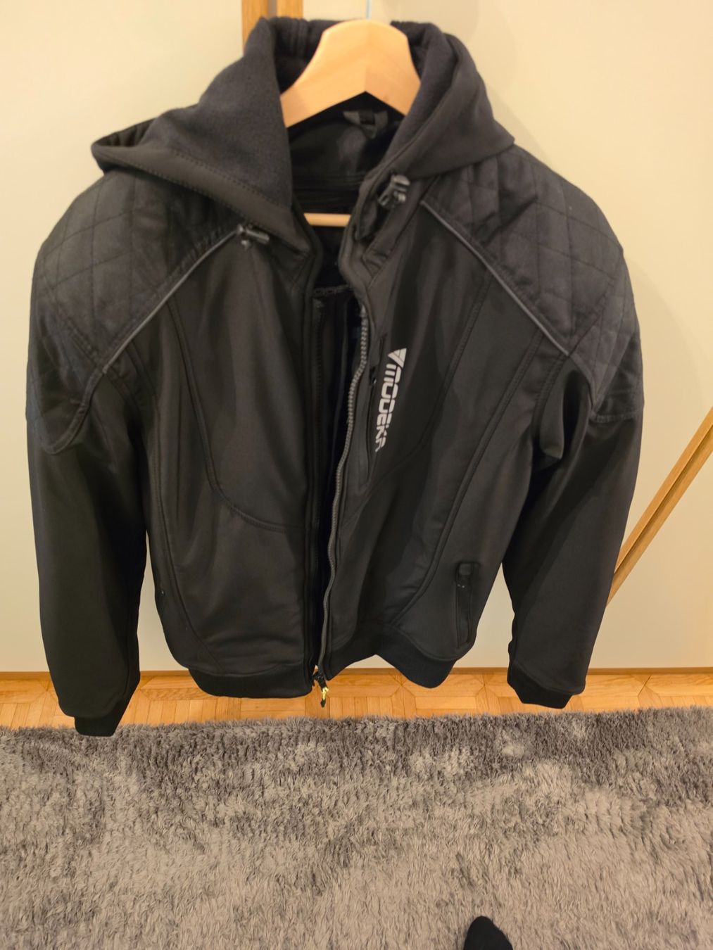 Jacken: Motorradjacke Schwarz Neuwertig – Neu (gemäss Beschreibung) aus Volketswil von Marchuber92