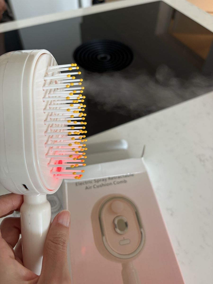 Altro per la cura dei capelli: Electric Spray Comb Retractable Air Cushion Comb NEW – Nuovo (secondo la descrizione) da Zürich venduto da zba_7pzv 2