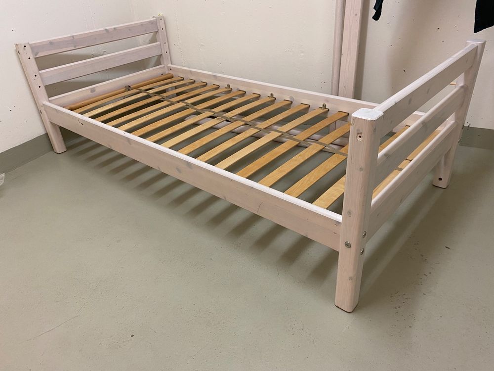 Flexa Bett, mit Umrandung Kaufen auf Ricardo