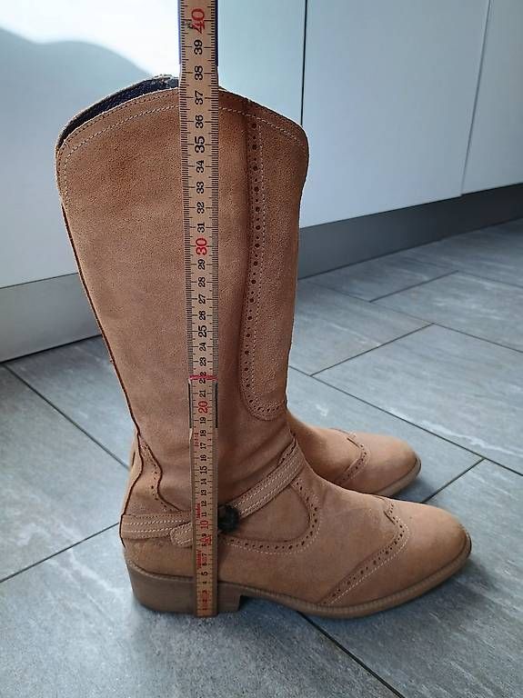 Scarpe da donna: Stiefel Belstaff Wildleder Gr. 40 – Usato da Ramosch venduto da chacarera 3