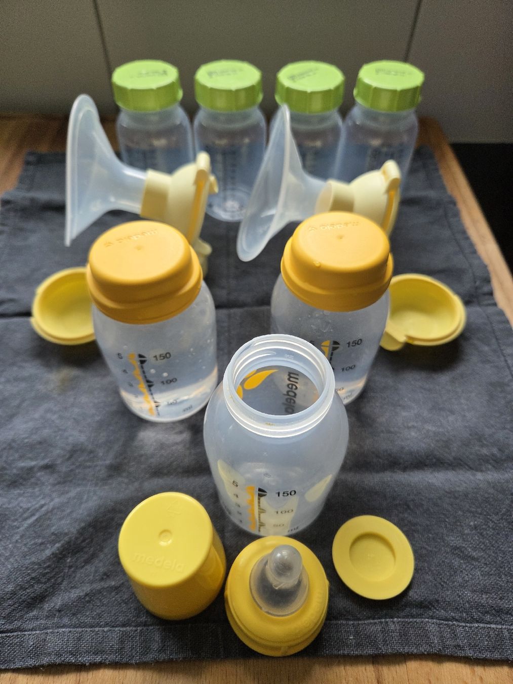 Medela Accessori per l’allattamento: Medela Symphony set – Usato da Zollikon venduto da Dania.Fischer