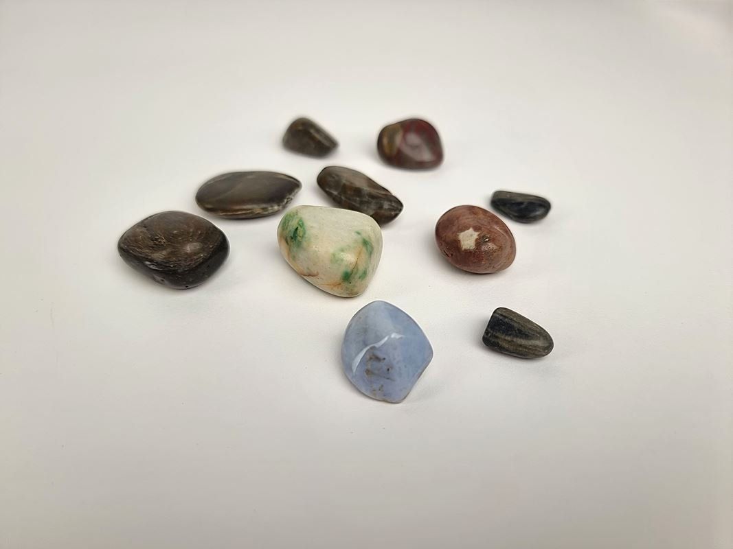 Minéraux & Lithothérapie: Chalcedon Sammlung Jaspis/Achats – D'occasion à Urtenen-Schönbühl par Restwert_Schoenbuehl