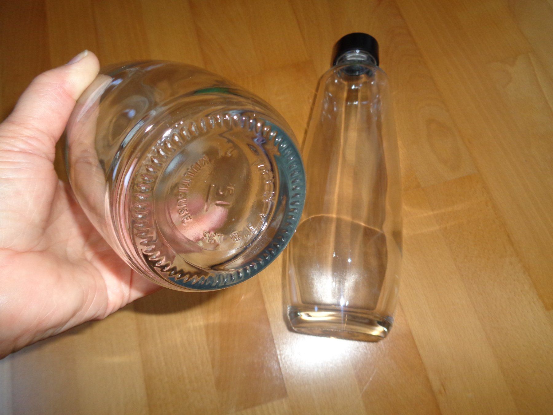 Sodastream Apparecchiature e tecnologia a gas: Glasflaschen  Soda Stream  Zwei Stück – Usato da Kreuzlingen venduto da Robi-2003 2