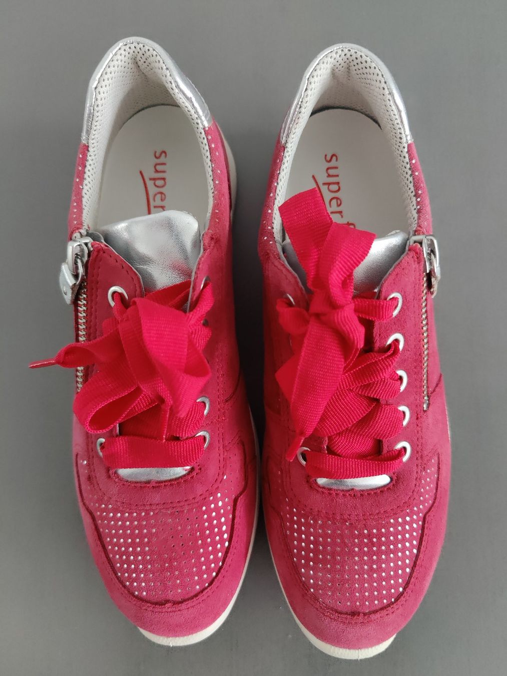 Superfit Scarpe per ragazze: Superfit Merida Sneaker Rot Grösse 35 Top – Usato da Oberglatt ZH venduto da COiNCiDENT 1