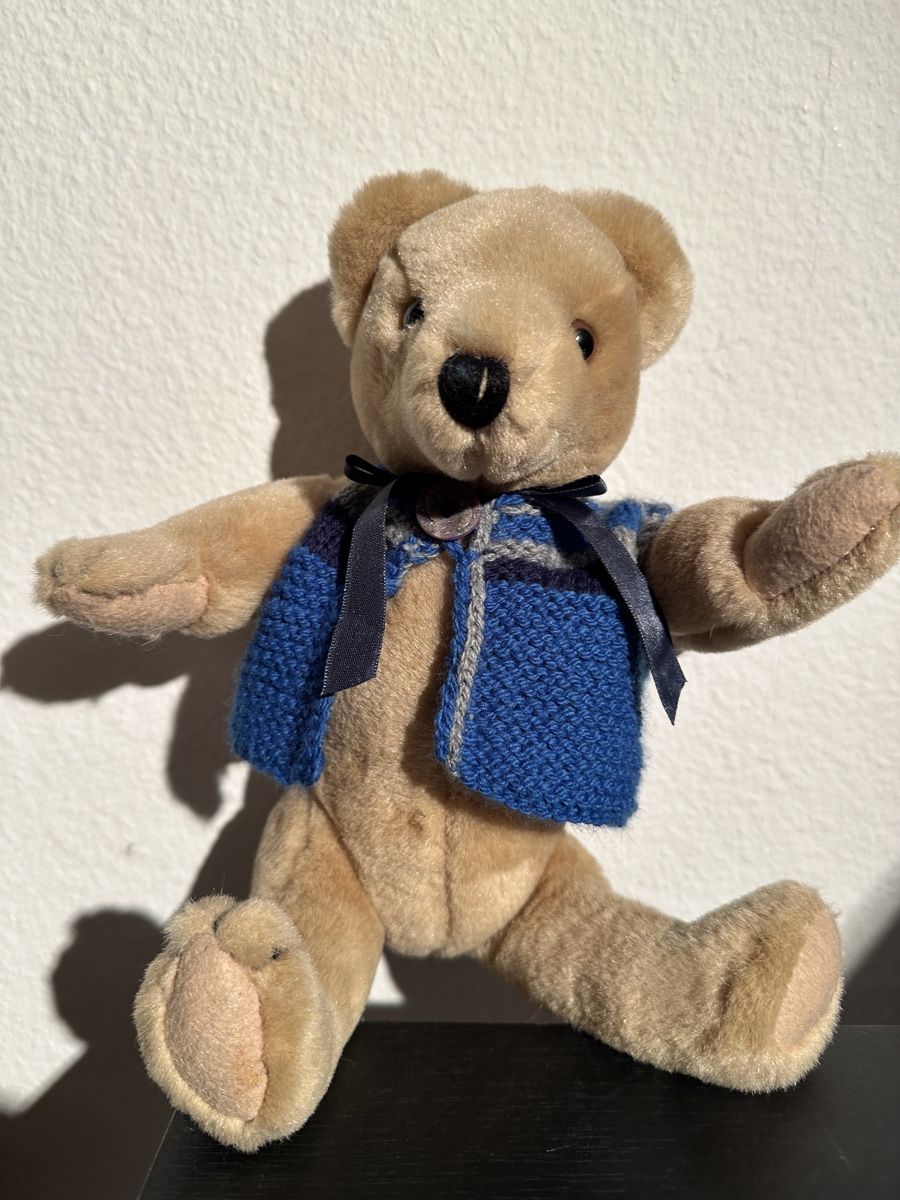 Jouets: Niedliche Teddybären – D'occasion à Therwil par jas_vpt8 2