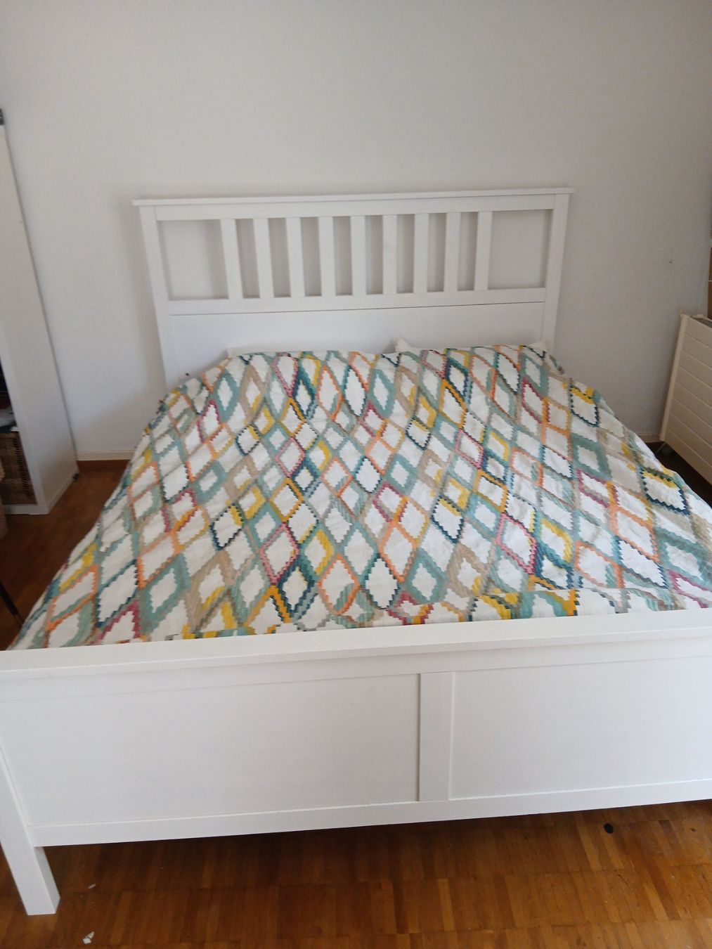 Ikea Letti: Weiss Bettgestell mit Lattenrost, 160x200 cm – Usato da Zürich venduto da mel_2by5
