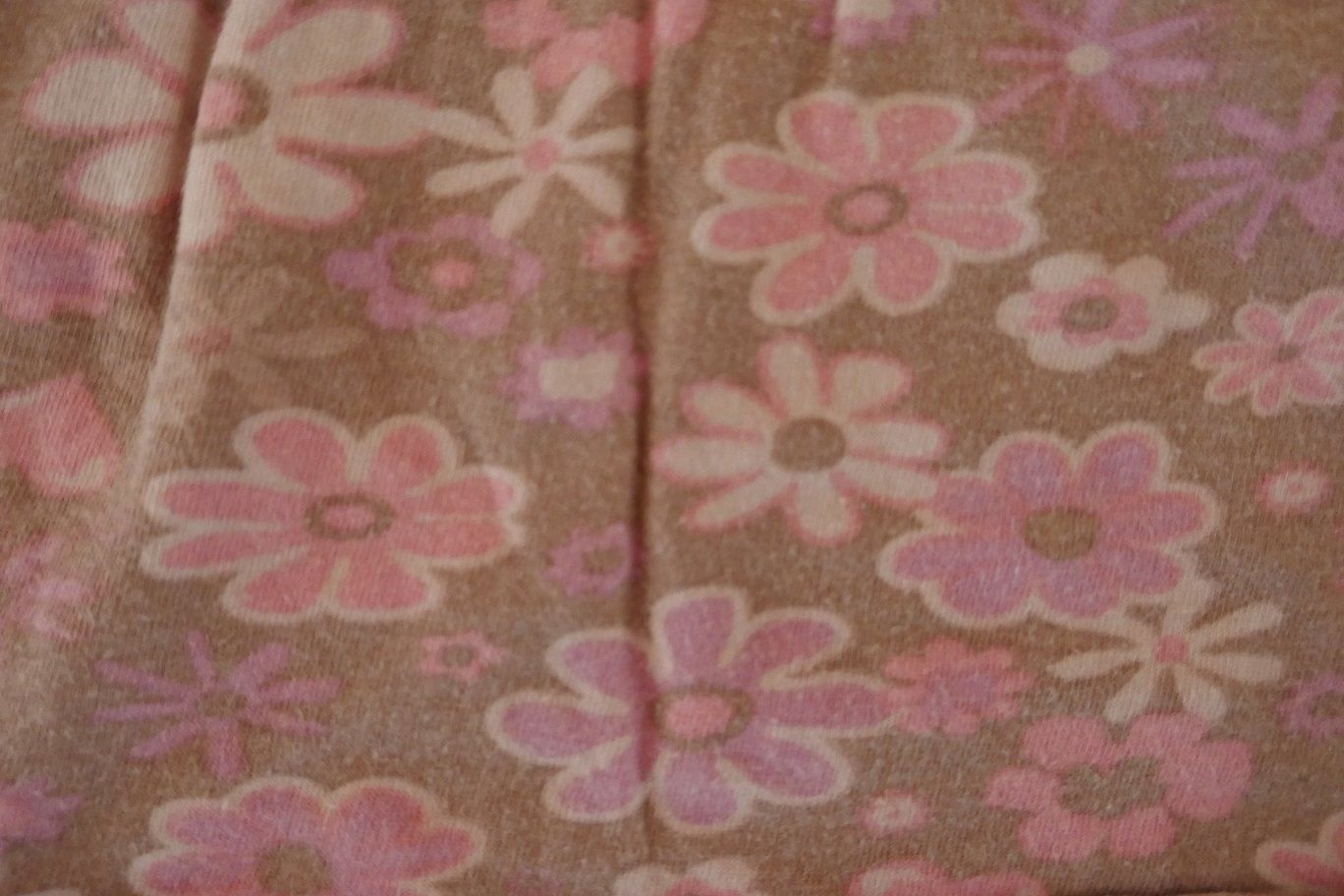Camicette, T-shirt & Top: Schmuckes Blumen-T-Shirt, Gr. 98 – Usato da Horgen venduto da Feli39 1