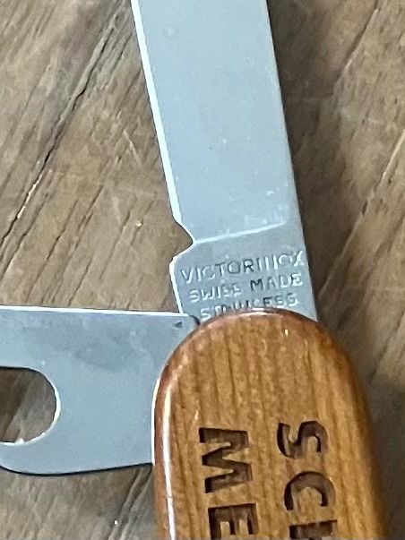 Victorinox Coltelli tascabile: FC BASEL SCHWEIZER MEISTER 2016 - MESSER VICTORINOX – Nuovo (secondo la descrizione) da Basel venduto da lagavulin02 5