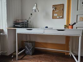 Ikea Schreibtisch