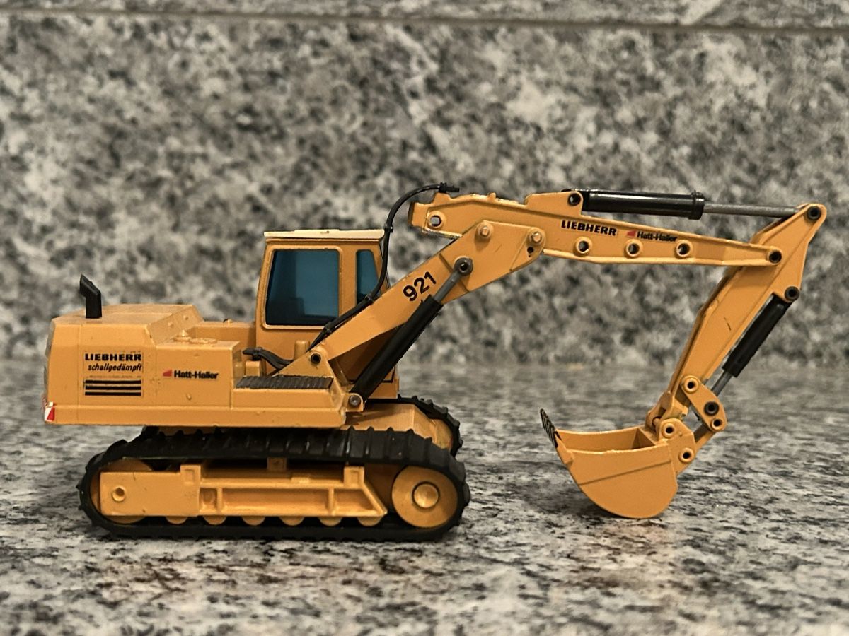 Liebherr Kit di modellismo & Modellini statici: Liebherr 921, 1:50 , Gescha – Usato da Horw venduto da Tigercat635 2