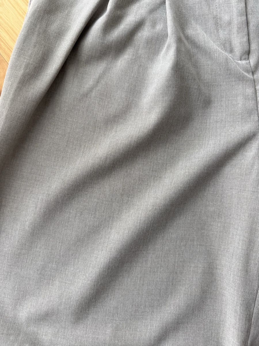 H&M Pantaloni: H&M Hose, Greige, Gr. 36. Top Zustand – Usato da Lachen SZ venduto da ali_5xw5 1