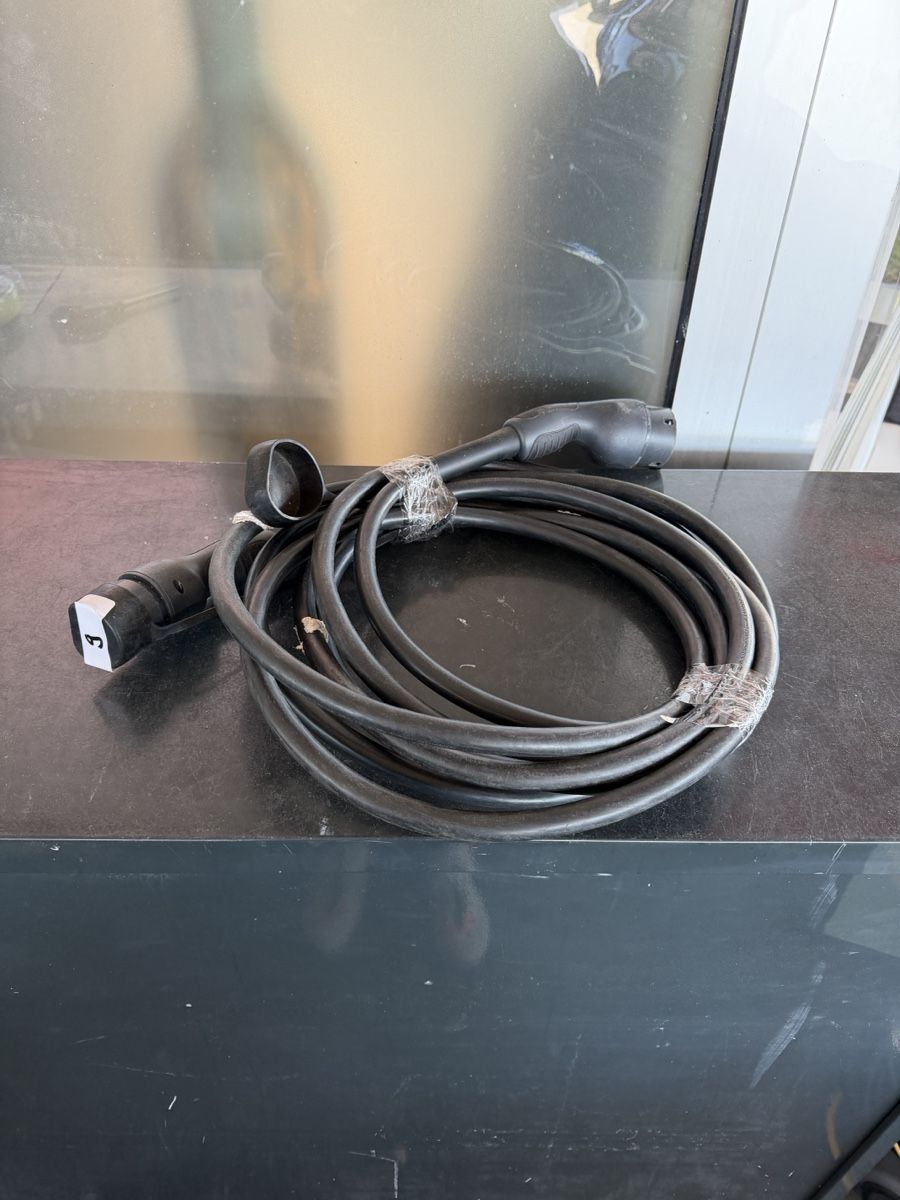 Câbles: Ladekabel Typ 2 – D'occasion à Zürich par l.spalletta
