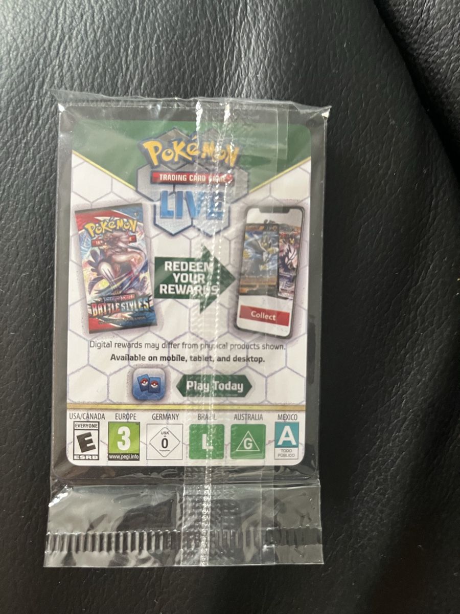 Pokémon Carte collezionabili: Glaceon Vmax – Nuovo (secondo la descrizione) da Dübendorf venduto da LCDH55 1