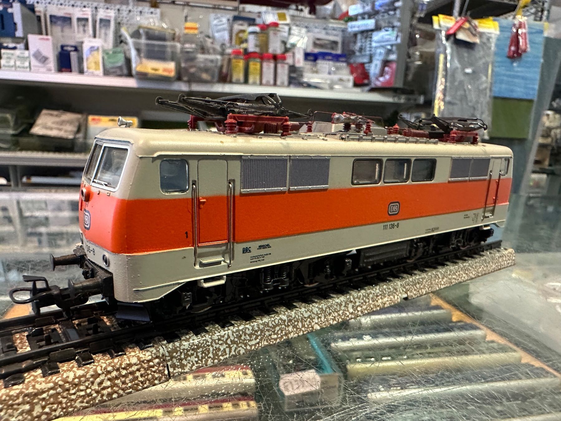 Märklin Modellini di ferrovie: Märklin 3155 Br 111 AC Analog DB Good Condition – Usato da Chiasso venduto da Carrara-Modellismo 2