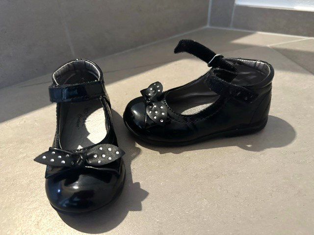 Schuhe für Jungen: LaCK ScHüeLi – Gebraucht aus Winkel von zeho 2