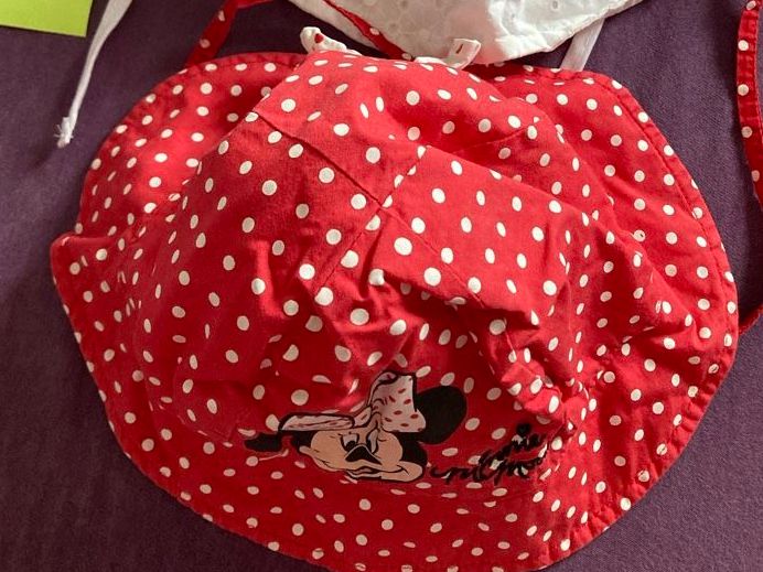 Autres vêtements fille: Sommerhut 6-12 Monate – D'occasion à Wiler b.Utzenstorf par Verkauf333