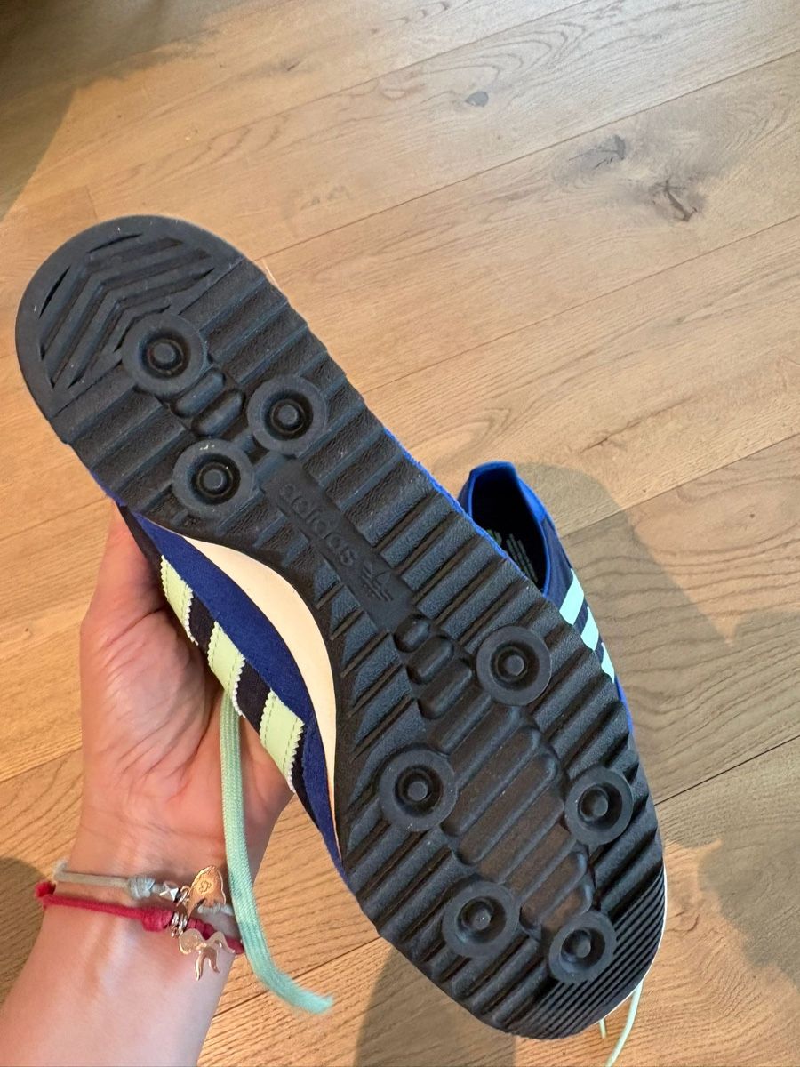 Adidas Scarpe da donna: Adidas sneakers 38-39 – Nuovo e nell'imballaggio originale da Unterägeri venduto da Tommtes 2