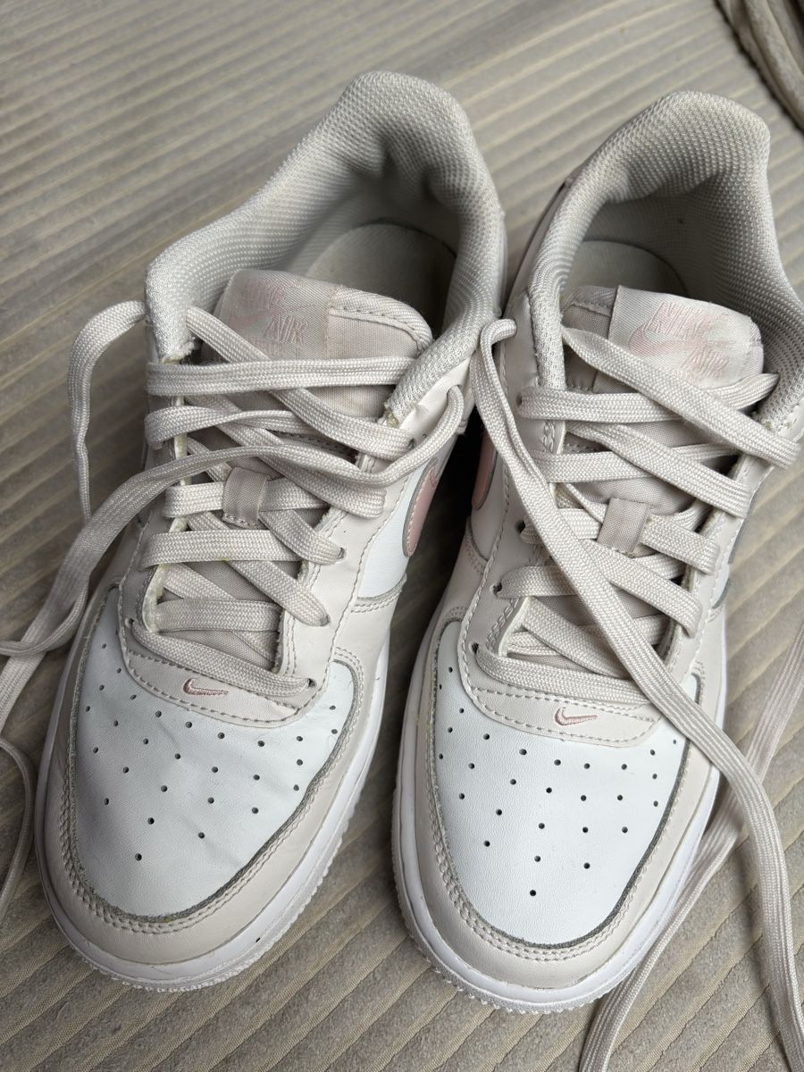 Nike Damenschuhe: NIKE Air Force 1 – Gebraucht aus Hagenwil von Sarina07
