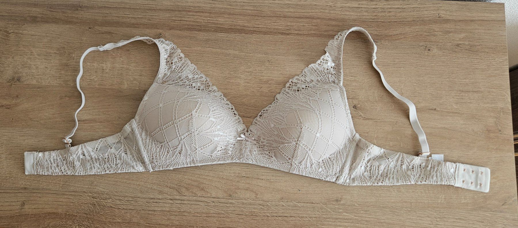 Tchibo Altra biancheria intima: Schalen BH von Body Essentials – Usato da Möriken AG venduto da pam66 1
