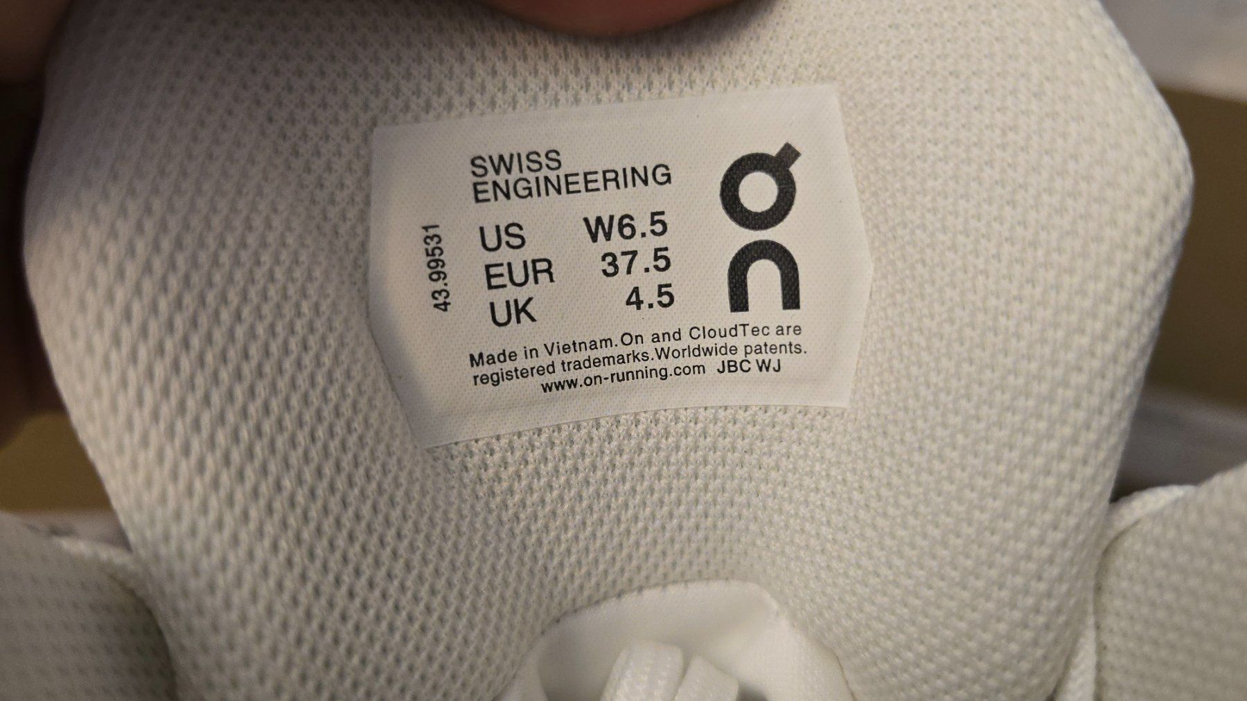 On Scarpe da donna: ON CLOUDROCK waterproof gr 37.5 – Nuovo e nell'imballaggio originale da Wallisellen venduto da theblacksheep 9