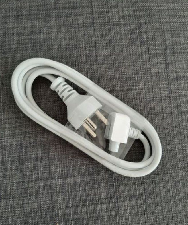 Apple Cavi: APPLE Stromkabel mit ausländischem Stecker – Nuovo e nell'imballaggio originale da Basel venduto da acrettenand