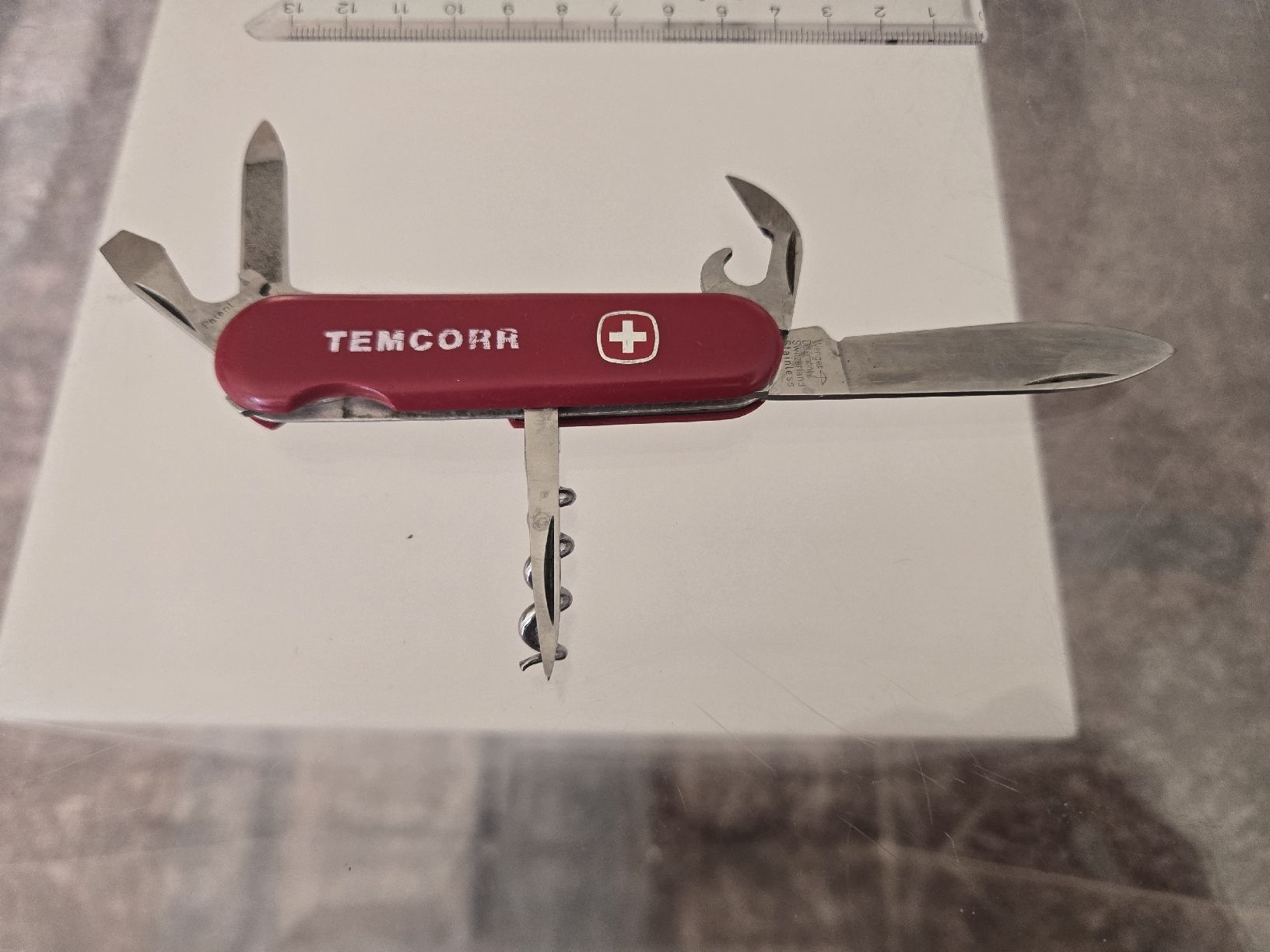 Wenger Taschenmesser: Wenger Schweizer Taschenmesser – "TEMCORR" Edition | Rot – Gebraucht aus Bussigny von Kfdlt 2