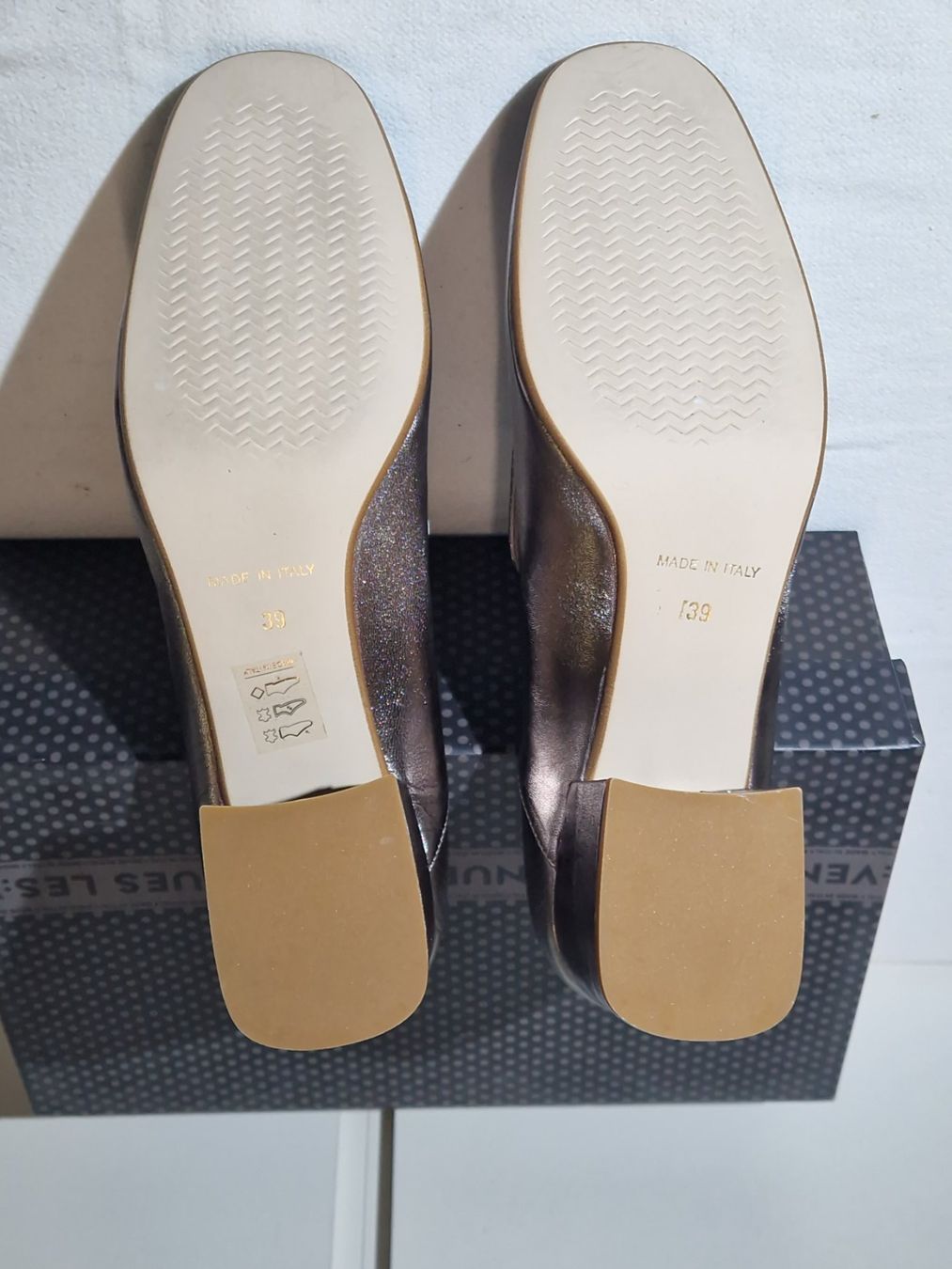Scarpe da donna: Damenschuhe LES:VENUES, Grösse 39 – Usato da Cham venduto da Dave63 3