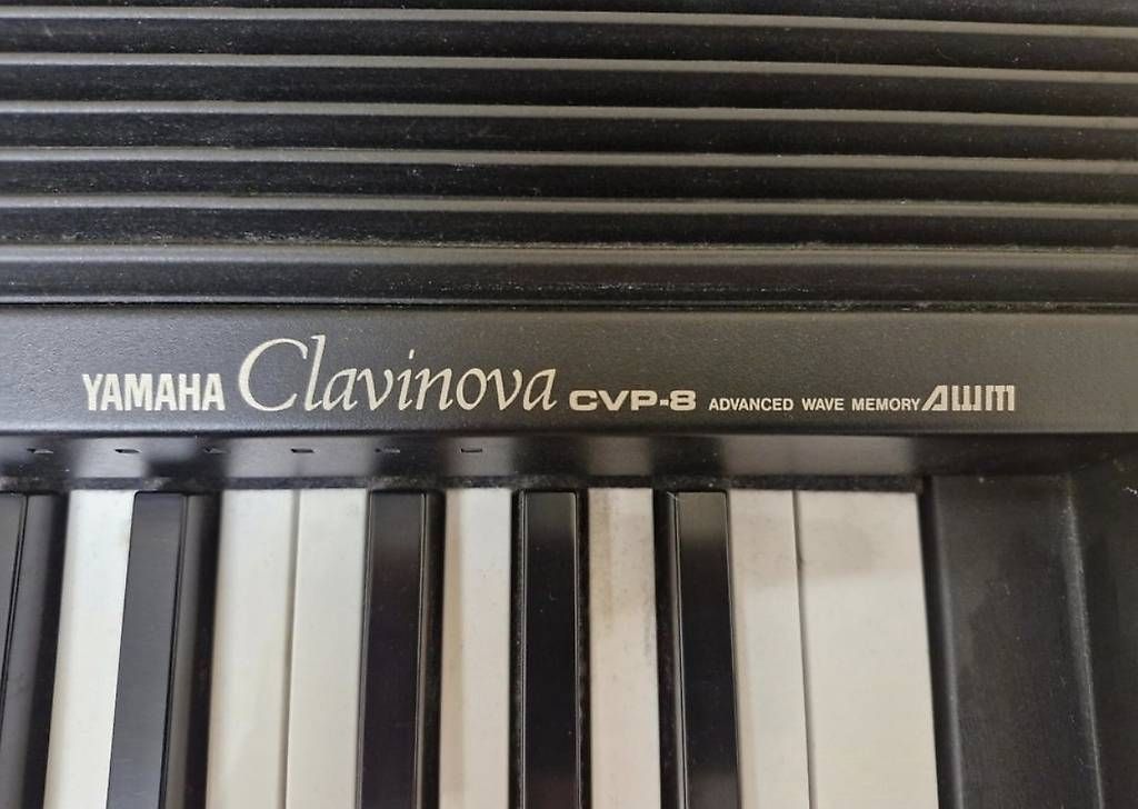Strumenti musicali: Klavier Yamaha Claviona CVP-8 – Usato da Bolligen venduto da mzahit 1