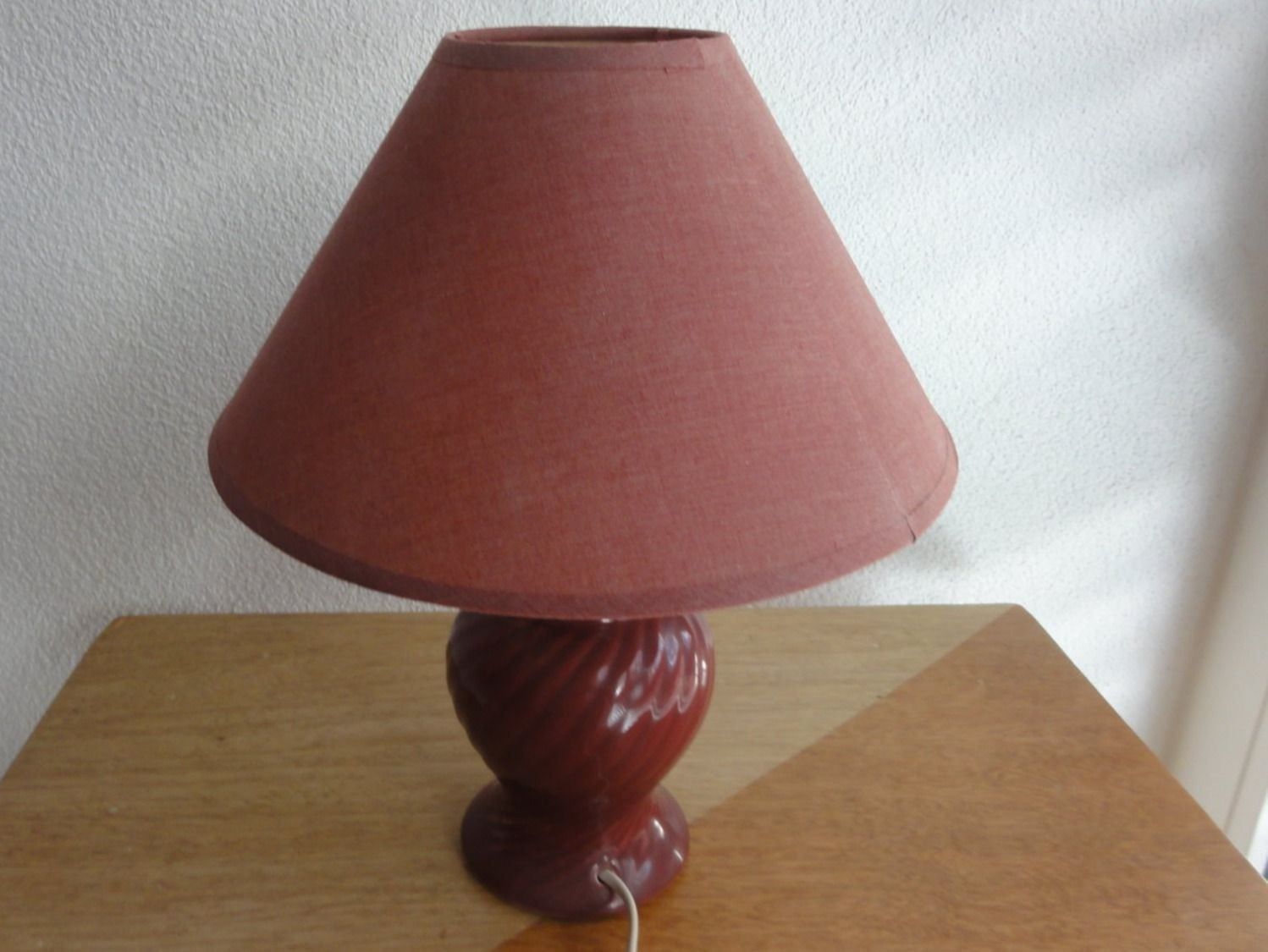 Lampade: rosa Tischlampe – Usato da Steffisburg venduto da Robinh.17 1
