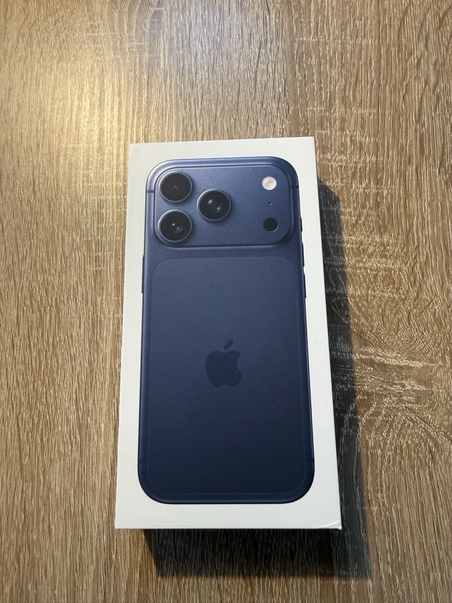 Apple Telefoni cellulari / Smartphones: iPhone 17Pro, Deep Blue, 512GB ungeöffnet – Nuovo e nell'imballaggio originale da Lupfig venduto da Thomas.M_89