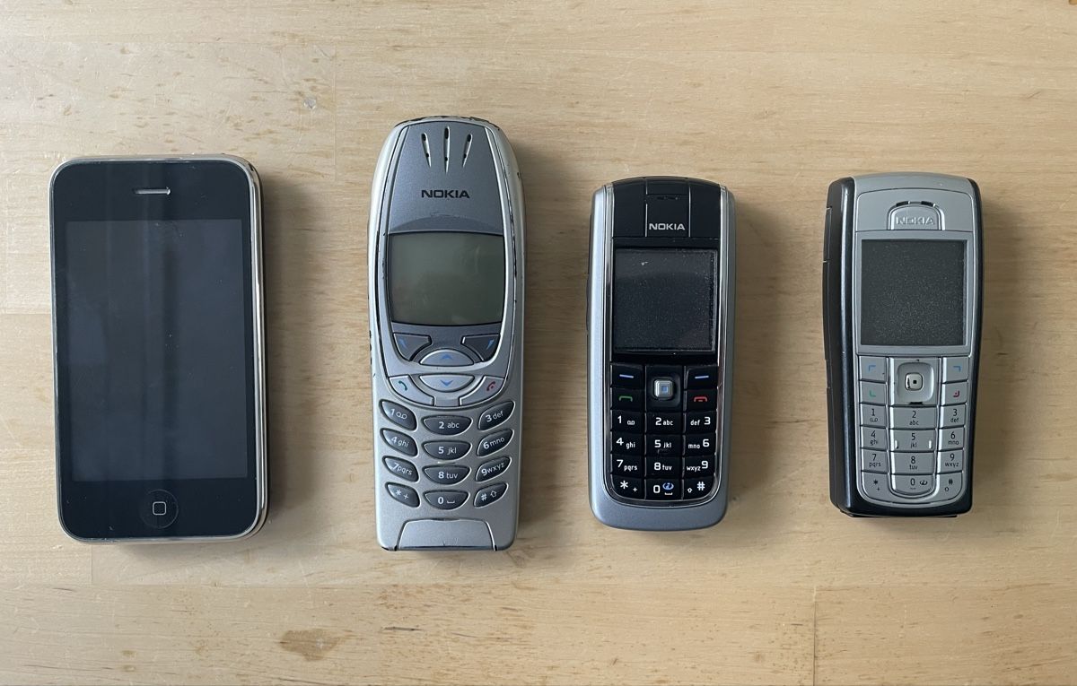 Nokia Telefoni cellulari / Smartphones: 5 x Mobiles (iPhone & Nokia) – Usato da Zürich venduto da Sunsport