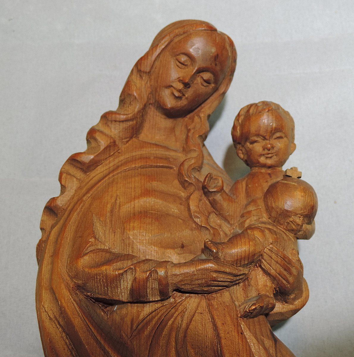 Statuette: Holzfigur Madonna mit Kind handgeschnitzt – Usato da Duggingen venduto da doogbua