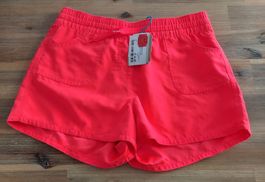 Kurze Hose neonrot Grösse 152 neu mit Etikett