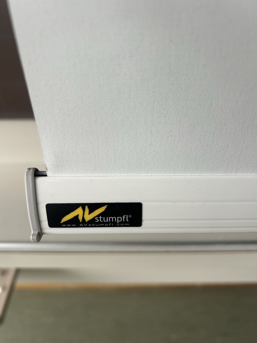 Home Cinema: Leinwand  – Usato da Stans venduto da Benzen 1