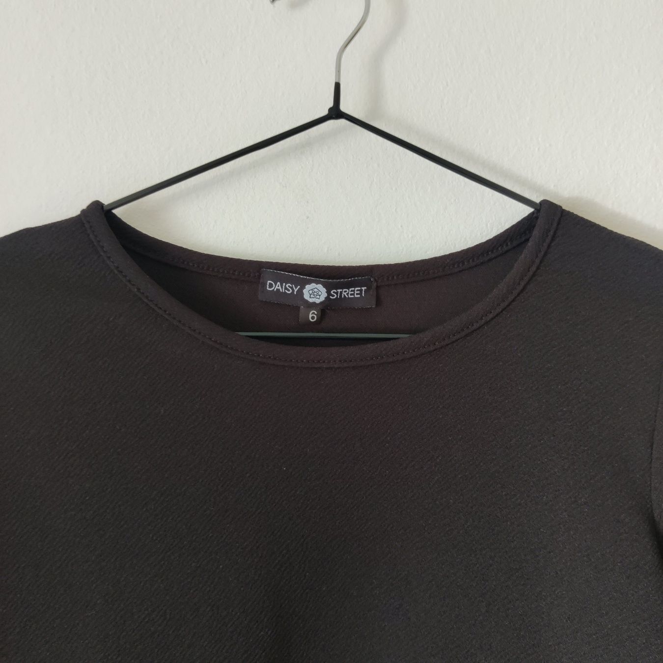 Pullover & Sweatshirts: DAISY ONLY Kurz- Pulli Bluse Shirt geometrisch schwarz Gr.S – Gebraucht aus Winterthur von Lotusherz 2