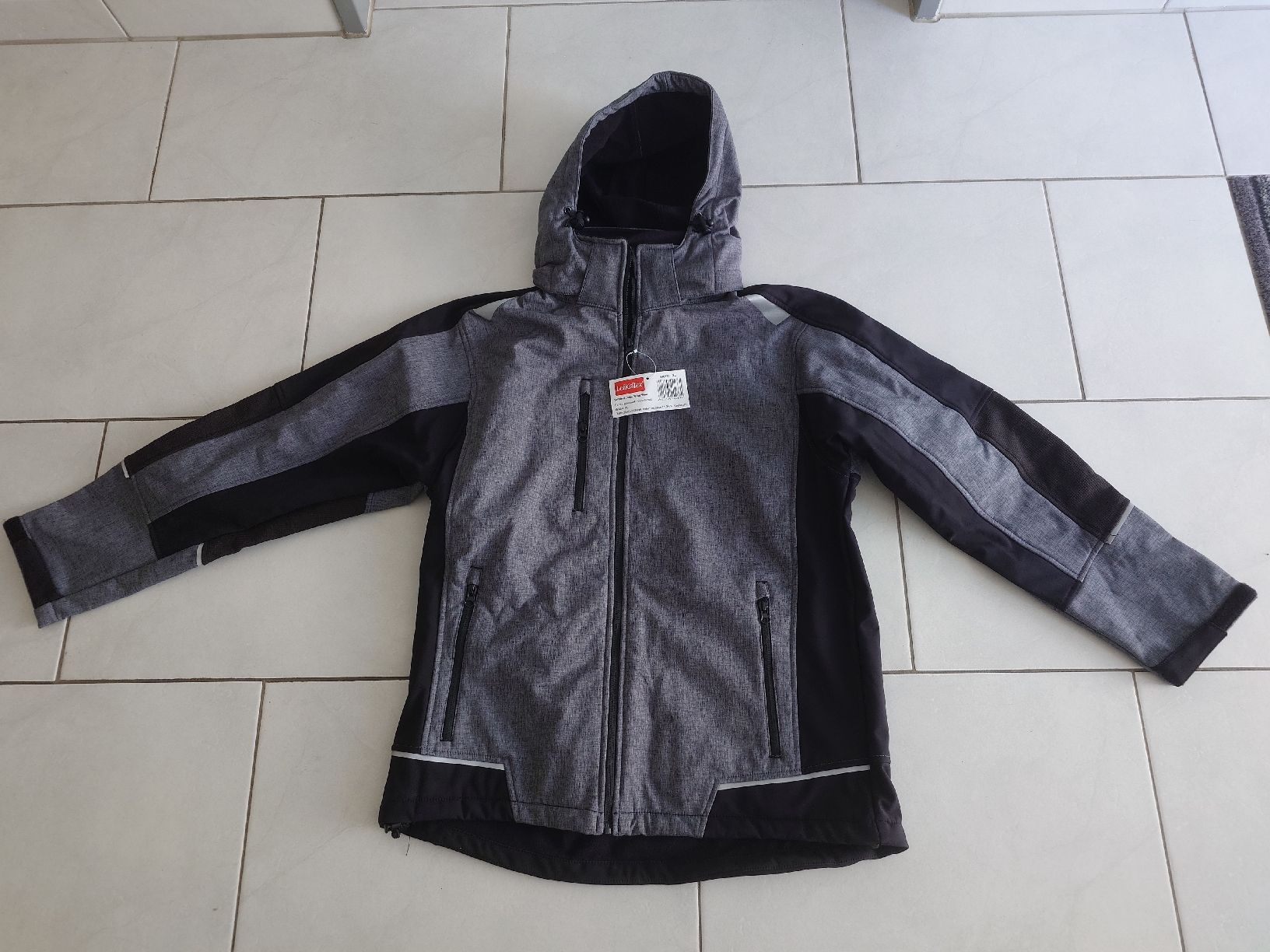 Giacche: Neue Softshelljacke Good View Grösse XXL – Nuovo e nell'imballaggio originale da Bätterkinden venduto da Grooovy