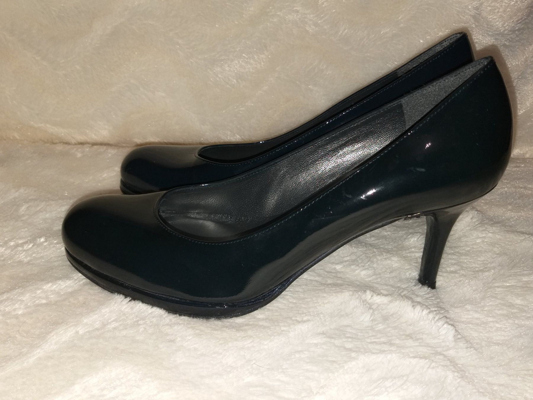 Stuart Weitzman Scarpe da donna: Escarpin STUART WEITZMAN Pointure/Nummer 39,5  NP ca. 400.-- – Usato da Cossonay-ville venduto da Super-Price-Quality 2