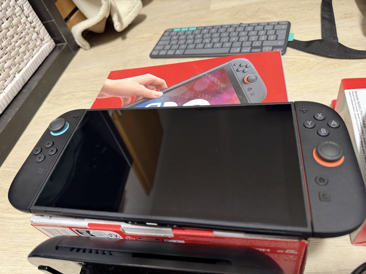 Nintendo Consoles: Nintendo Switch 2 Komplettset + Pro Controller + 4 Spiele – D'occasion à Gwatt (Thun) par Steff88