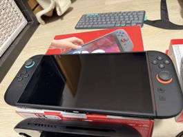 Nintendo Switch 2 Komplettset + Pro Controller + 4 Spiele