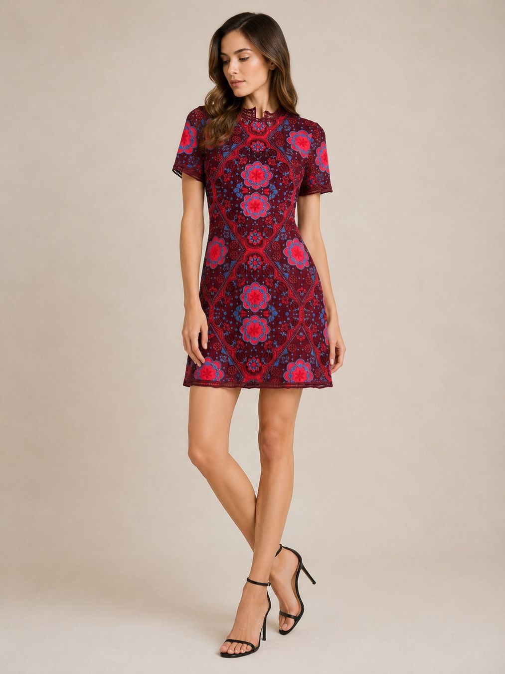 Sandro Robes: Sandro Paris Spitzenkleid – D'occasion à Rapperswil SG par Johanna_S