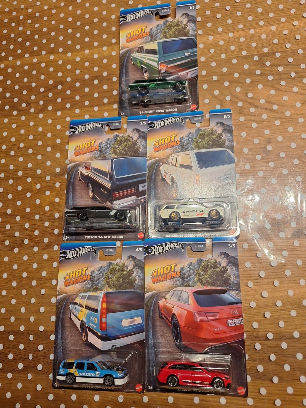 Hot Wheels Modellini d'auto: komplettes Set Hot Wheels Hot Wagons 2024 – Nuovo e nell'imballaggio originale da Adlikon venduto da Mmartin0